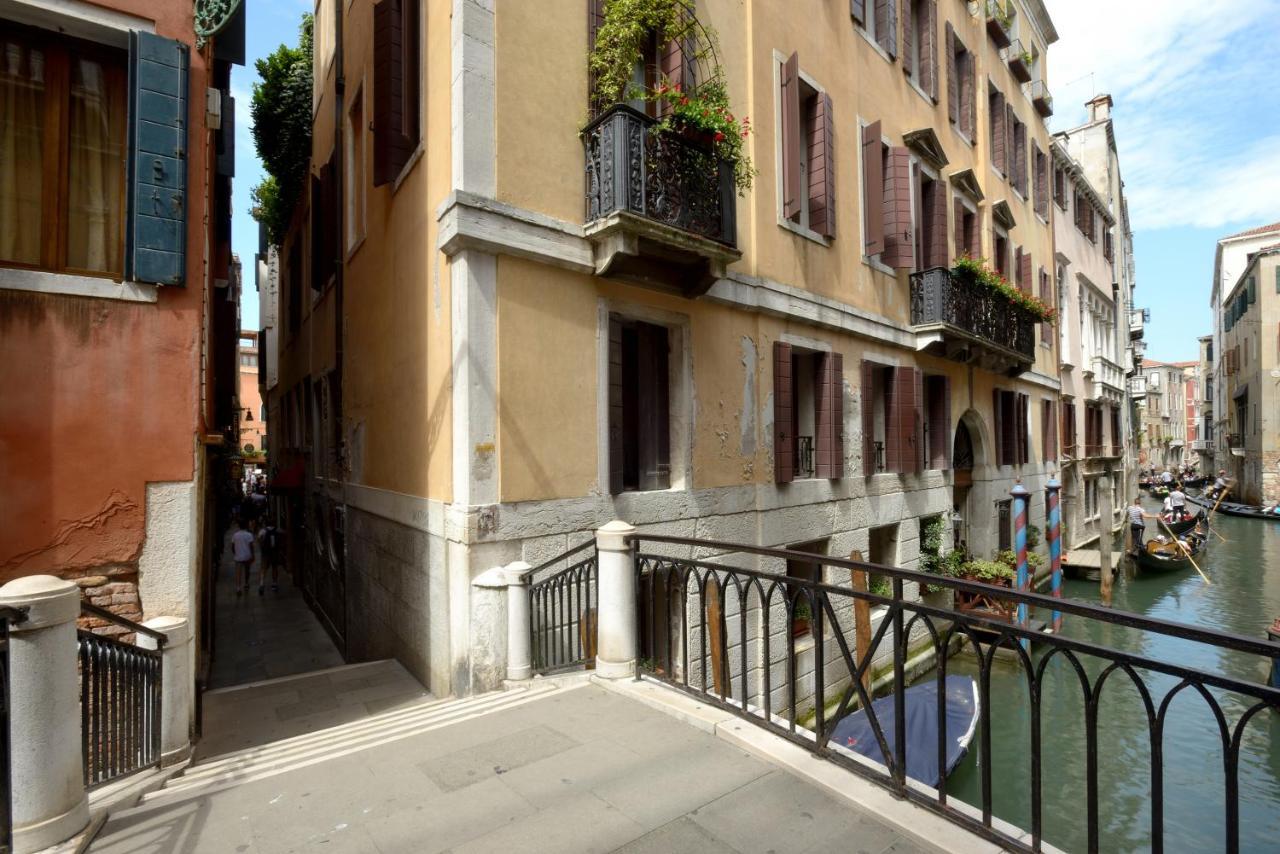 La Fenice Apartahotel